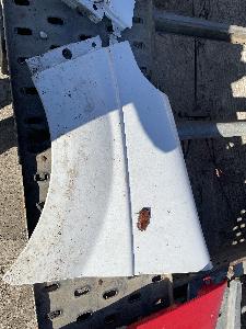 Blatník na Renault Trafic pravý i levý