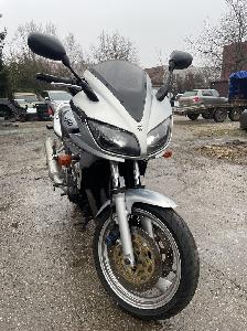 Yamaha FZS  600