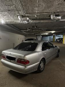 Mercedes Benz w210 e200 1999 Perfektni stav