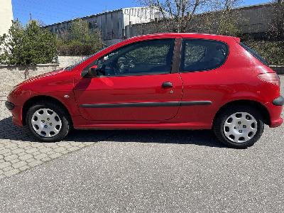 Prodám Peugeot 206 rok 2007, první majitel, najeto 124400 km