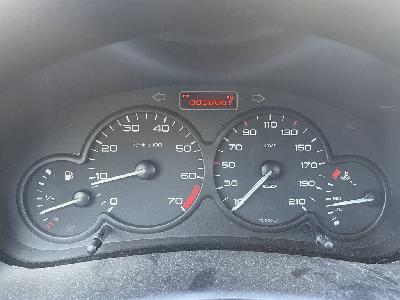 Prodám Peugeot 206 rok 2007, první majitel, najeto 124400 km