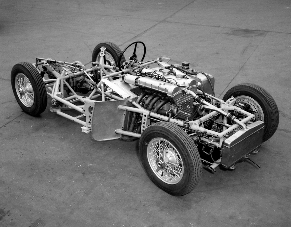 &Scaron;koda 1100 OHC (1. d&iacute;l) &ndash; Lamin&aacute;tov&yacute; expres