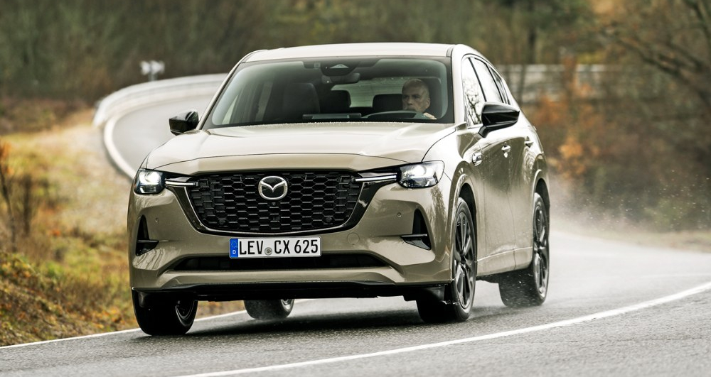 Mazda CX-60 2025 &ndash; Co oko nevid&iacute;&hellip;