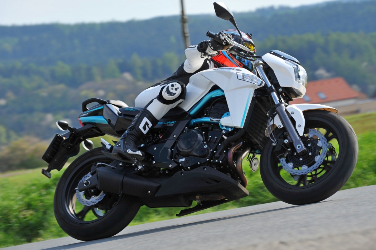 TEST: CF Moto 650 NK &ndash; Dlouhodob&yacute; test 2017