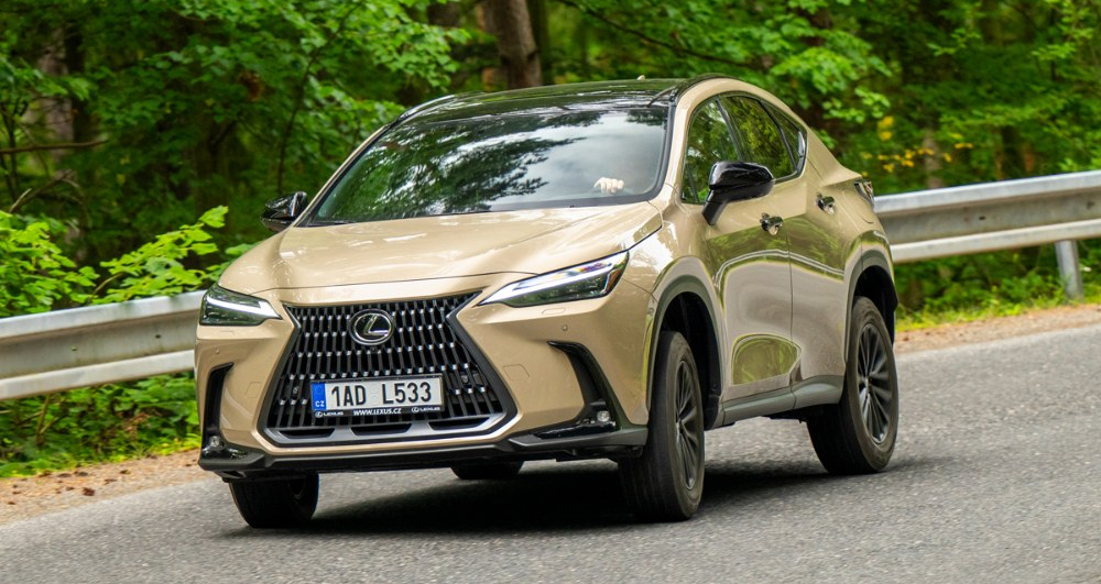 Lexus NX 350h Overtrail &ndash; Zlehka do ter&eacute;nu