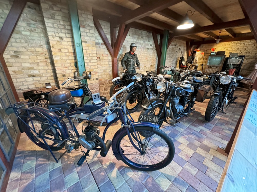 Automuseum Dr. Carl Benz – Menší část hvězdy Automuseum Dr. Carl Benz – Menší část hvězdy